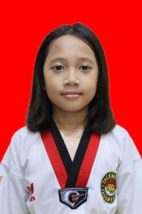 JUARA 1 SUPER KADET C FESTIVAL UNDER 28 PUTRI Dzakiyya Talita Sakhi